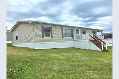 332 Maruca Dr, Mt Pleasant Boro, PA 15666 - Photo 3