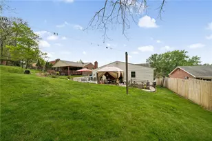 90 Sierra Dr, Pittsburgh, PA 15239 - Photo 7