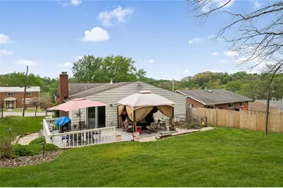 90 Sierra Dr, Pittsburgh, PA 15239 - Photo 5