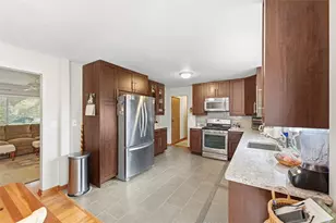 9133 S Irwin Ave, Pittsburgh, PA 15237 - Photo 11