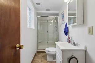 40 Meadowcrest Dr, Cecil, PA 15321 - Photo 17