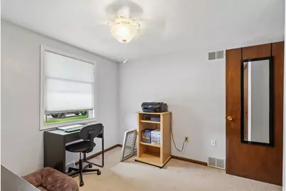 40 Meadowcrest Drive, Cecil, PA 15321 - Photo 13