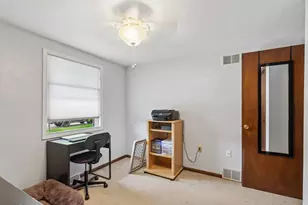 40 Meadowcrest Dr, Cecil, PA 15321 - Photo 13
