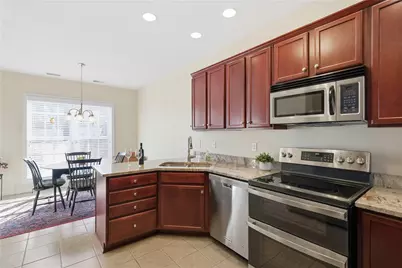 819 Strasburg Dr, Adams Township, PA 16046 - Photo 5