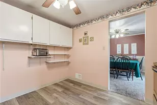 1522 Leona Ave, South Park, PA 15129 - Photo 9