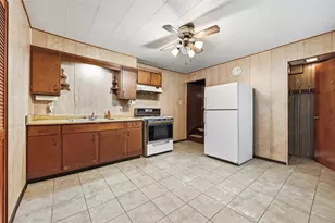 898 Geyer Rd, Pittsburgh, PA 15209 - Photo 17