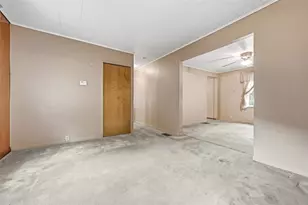 898 Geyer Rd, Pittsburgh, PA 15209 - Photo 13