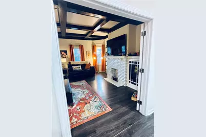 112 N 1st St, Jeannette, PA 15644 - Photo 5