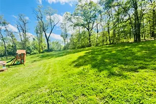 87 McMichael Rd, Carnegie, PA 15106 - Photo 17