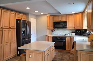 102 Raleigh Ct, Ross Twp, PA 15237 - Photo 5