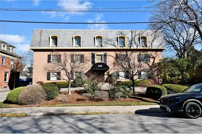 425 N Neville St #204, Pittsburgh, PA 15213 - Photo 1