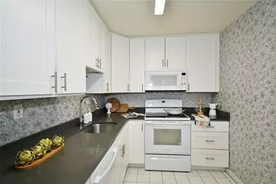 425 N Neville St #204, Pittsburgh, PA 15213 - Photo 7