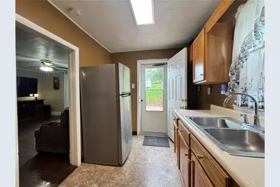 735 E Maiden St, Washington, PA 15301 - Photo 5