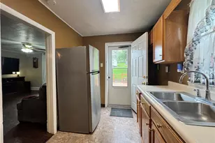 735 E Maiden St, Washington, PA 15301 - Photo 5