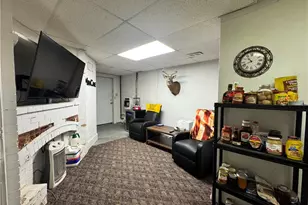 735 E Maiden St, Washington, PA 15301 - Photo 25