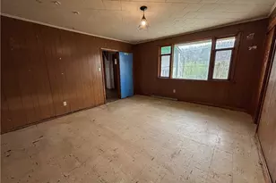 424 Main St, New Eagle, PA 15067 - Photo 5