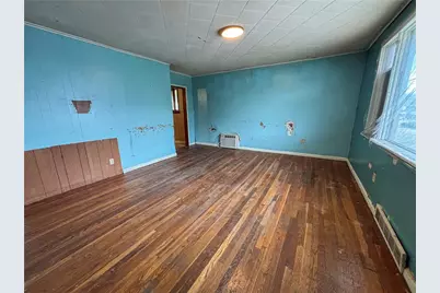 424 Main St, New Eagle, PA 15067 - Photo 3