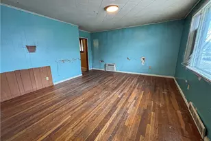 424 Main St, New Eagle, PA 15067 - Photo 3