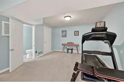 307 Lawrence Pl, Coraopolis, PA 15108 - Photo 21
