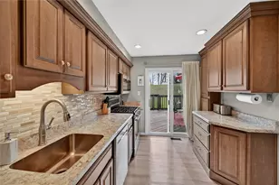307 Lawrence Pl, Coraopolis, PA 15108 - Photo 11