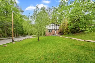 100 Circle Dr, White Oak, PA 15131 - Photo 13