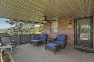 106 Barrington Dr, Collier Township, PA 15071 - Photo 3