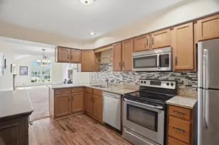 106 Barrington Dr, Collier Township, PA 15071 - Photo 9