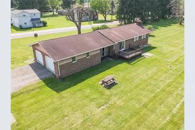 519 Oswald St, Wayne Township, PA 16157 - Photo 7