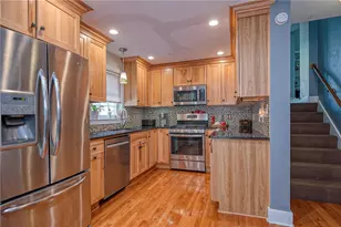 165 W Hutchinson Ave, Pittsburgh, PA 15218 - Photo 9