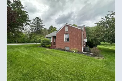 904 Sandalwood Dr, Greensburg, PA 15601 - Photo 3