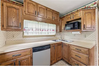1027 Venice Ave, McKeesport, PA 15035 - Photo 7