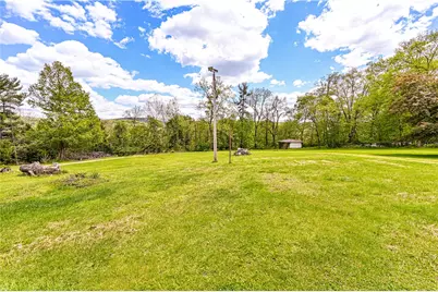 324 Fenfield Dr, Unity Township, PA 15650 - Photo 13