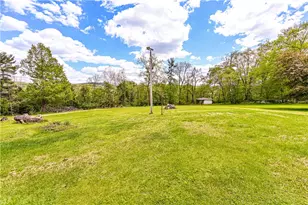 324 Fenfield Dr, Unity Township, PA 15650 - Photo 13