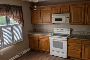 179 London Towne Dr, Pittsburgh, PA 15226 - Photo 3