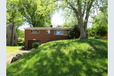429 Woodrift Ln, Pittsburgh, PA 15236 - Photo 1