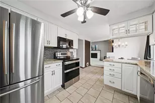 24 Waverly Dr, Greensburg, PA 15601 - Photo 3