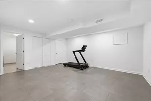 115 Newburn Dr, Pittsburgh, PA 15216 - Photo 31