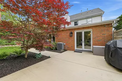 115 Newburn Drive, Pittsburgh, PA 15216 - Photo 33
