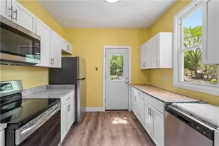 23 Edith Pl, Pittsburgh, PA 15213 - Photo 7