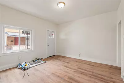 23 Edith Pl, Pittsburgh, PA 15213 - Photo 3