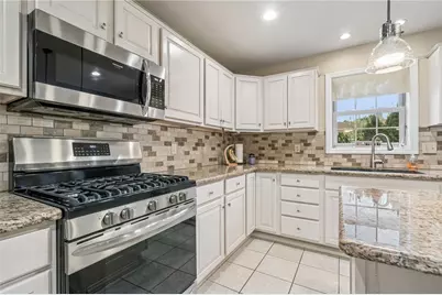 1803 Barneby Ct, Irwin, PA 15642 - Photo 9