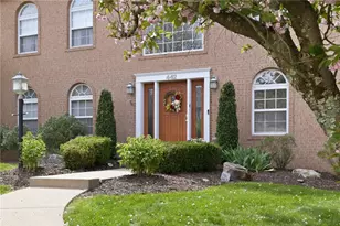 442 Shelbourne Dr, Pittsburgh, PA 15239 - Photo 3
