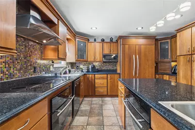 442 Shelbourne Dr, Pittsburgh, PA 15239 - Photo 11