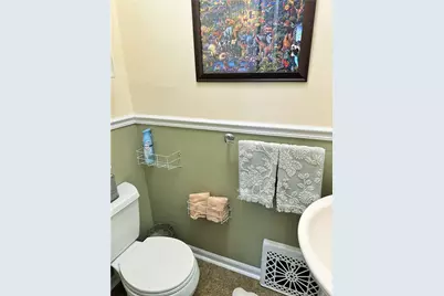 425 Wayne Ave, Ellwood City, PA 16117 - Photo 17