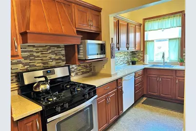 425 Wayne Ave, Ellwood City, PA 16117 - Photo 9