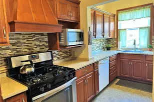 425 Wayne Ave, Ellwood City, PA 16117 - Photo 9