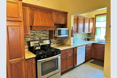 425 Wayne Ave, Ellwood City, PA 16117 - Photo 7