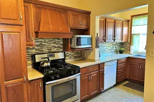 425 Wayne Ave, Ellwood City, PA 16117 - Photo 7