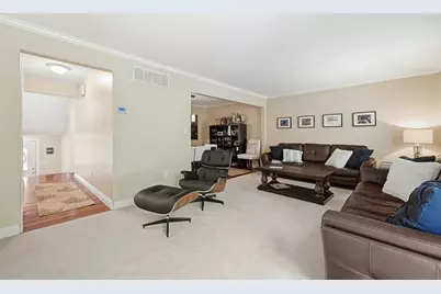 642 Woodcrest Drive, Robinson Twp, PA 15205 - Photo 11