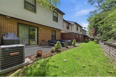 642 Woodcrest Drive, Robinson Twp, PA 15205 - Photo 3